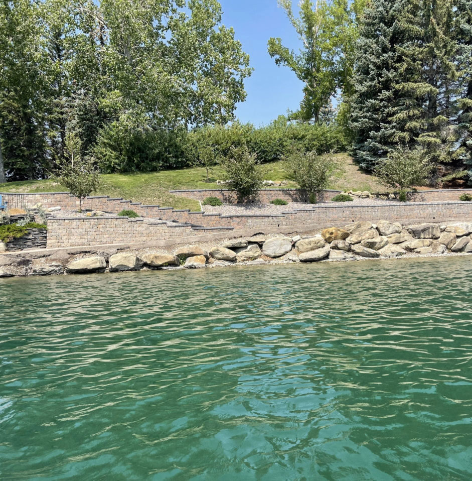 Retaining wall