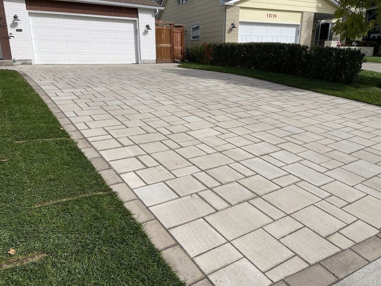 Paver driveways 1 768x576