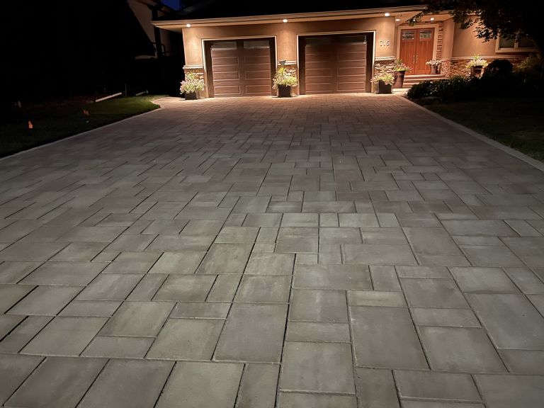 Paver driveways 3 768x576