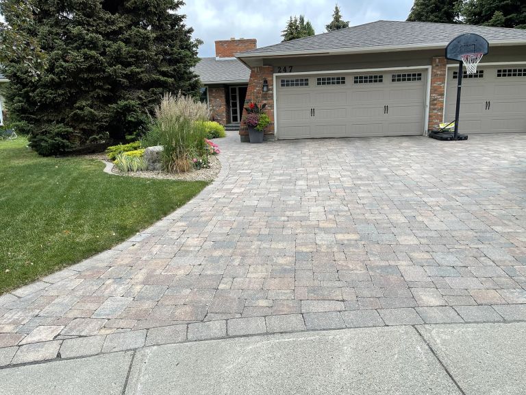 Paver driveways 6 768x576