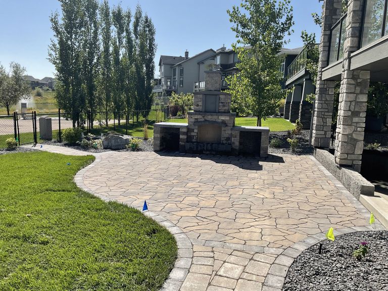 Paver patio 3 768x576
